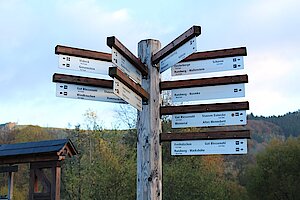Ausgangspunkt für viele Wanderungen- Wenholthausen